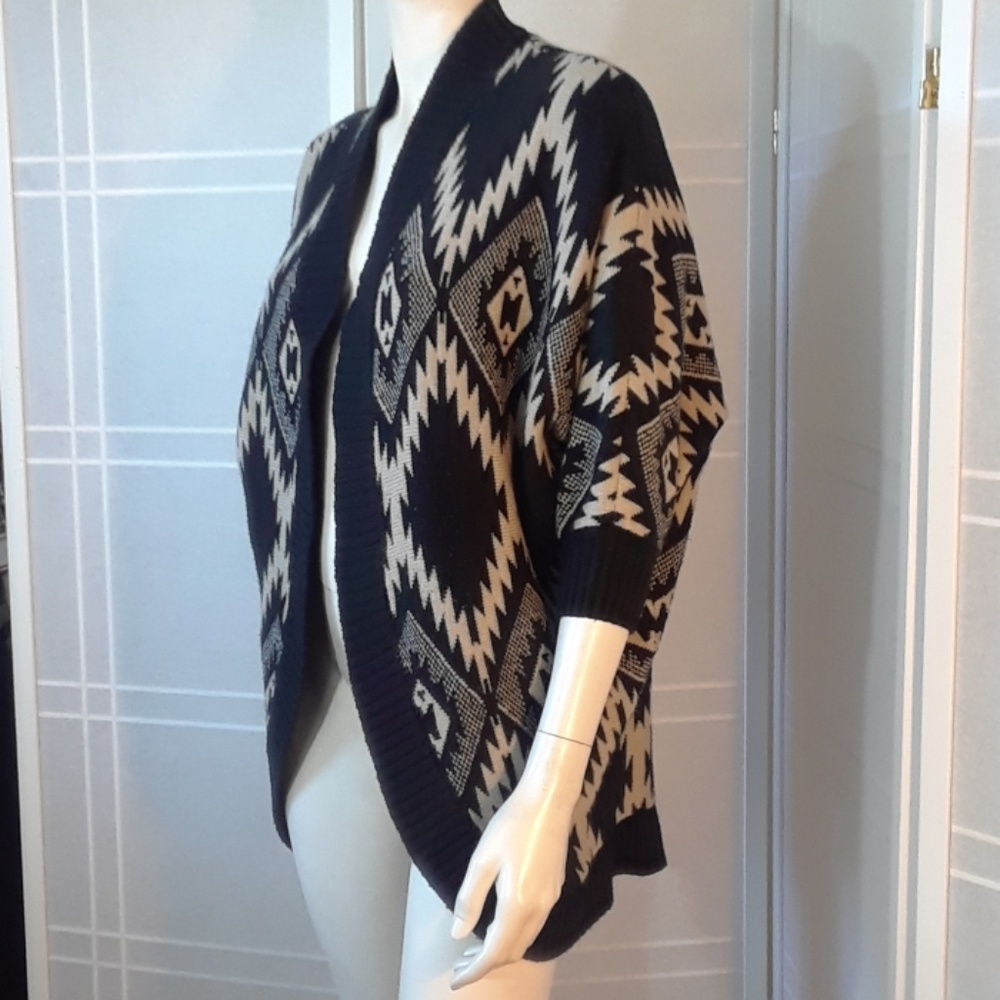 Blind Date raglan sleeve knit cardigan